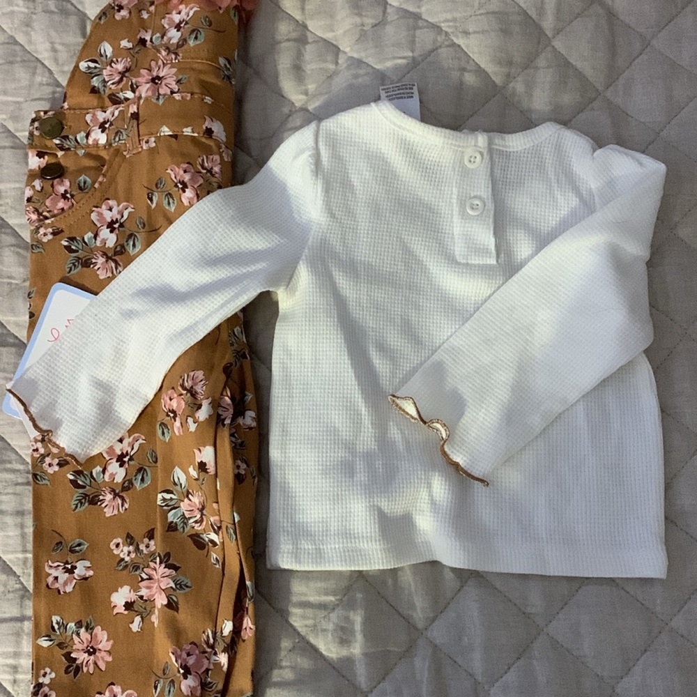 2-piece overalls set - cute for fall NWT - Picture 4 of 5